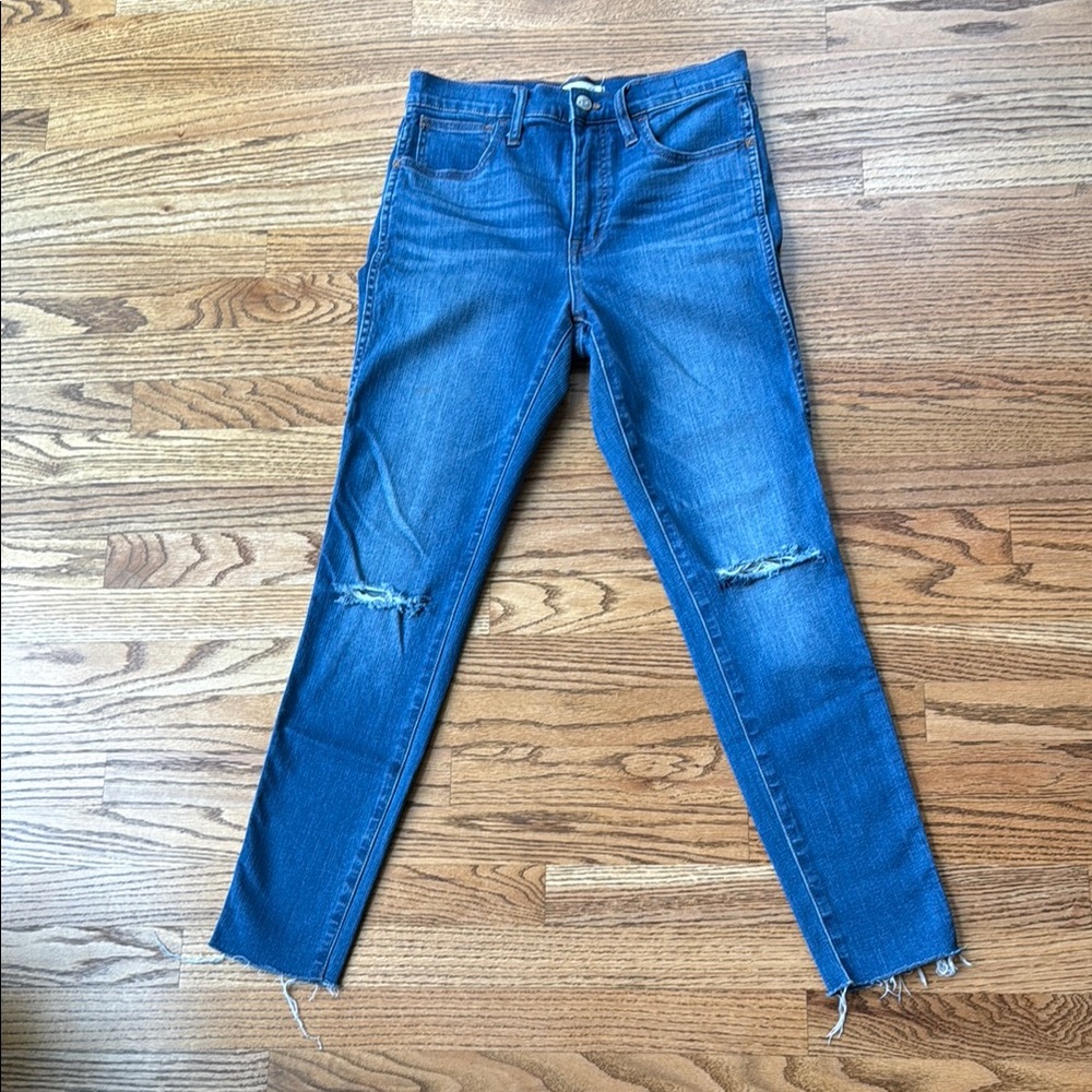Madewell- 10” Roadtripper Jeans, Knee-Rip Edition, 27